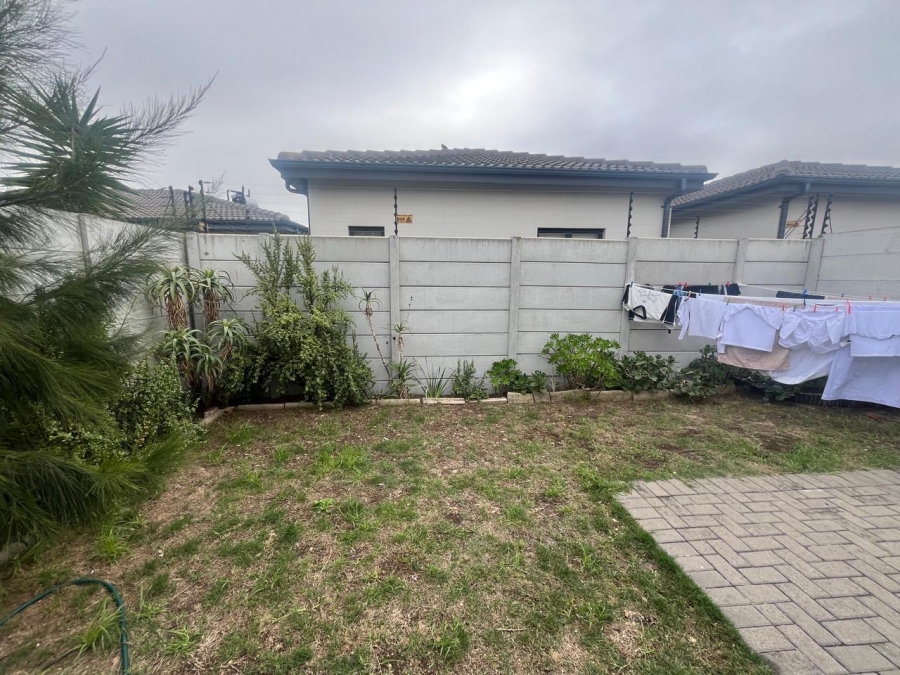 2 Bedroom Property for Sale in Parklands North Western Cape